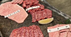 焼肉で食べる肉の量の目安と選び方｜満足度が上がる最適なグラム数と調整テクニックを徹底解説