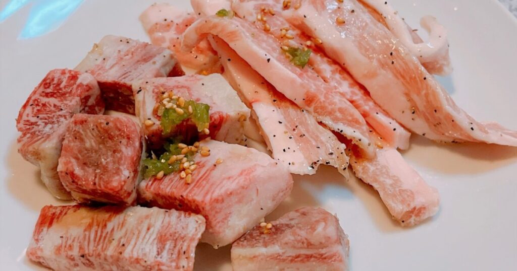 豚肉の電子レンジ加熱で寄生虫は死滅する？｜専門家が教える安全な加熱時間と確認方法